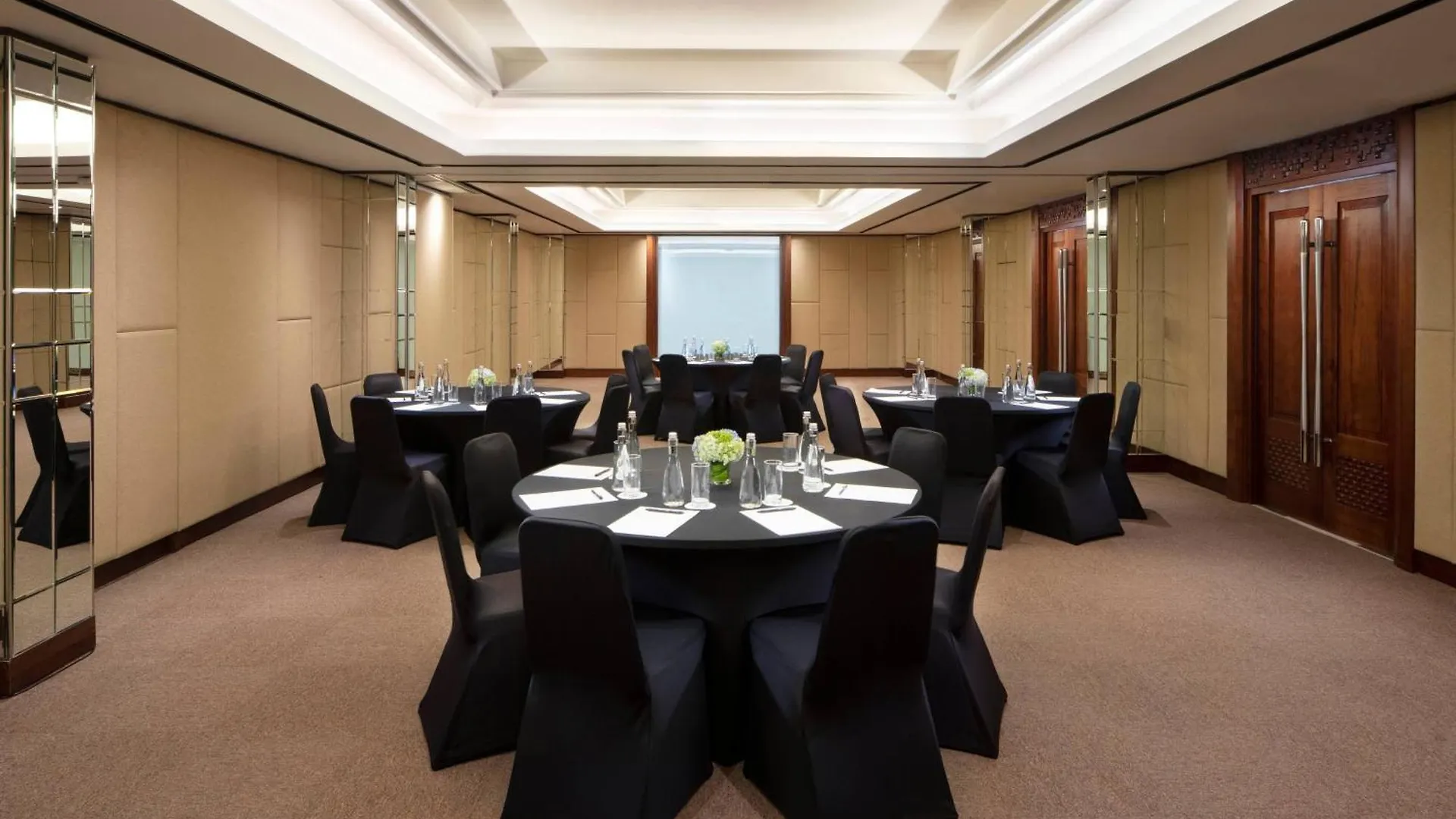 Fairfield By Marriott Bali Legian Hotel 4*, Legian (Bali)