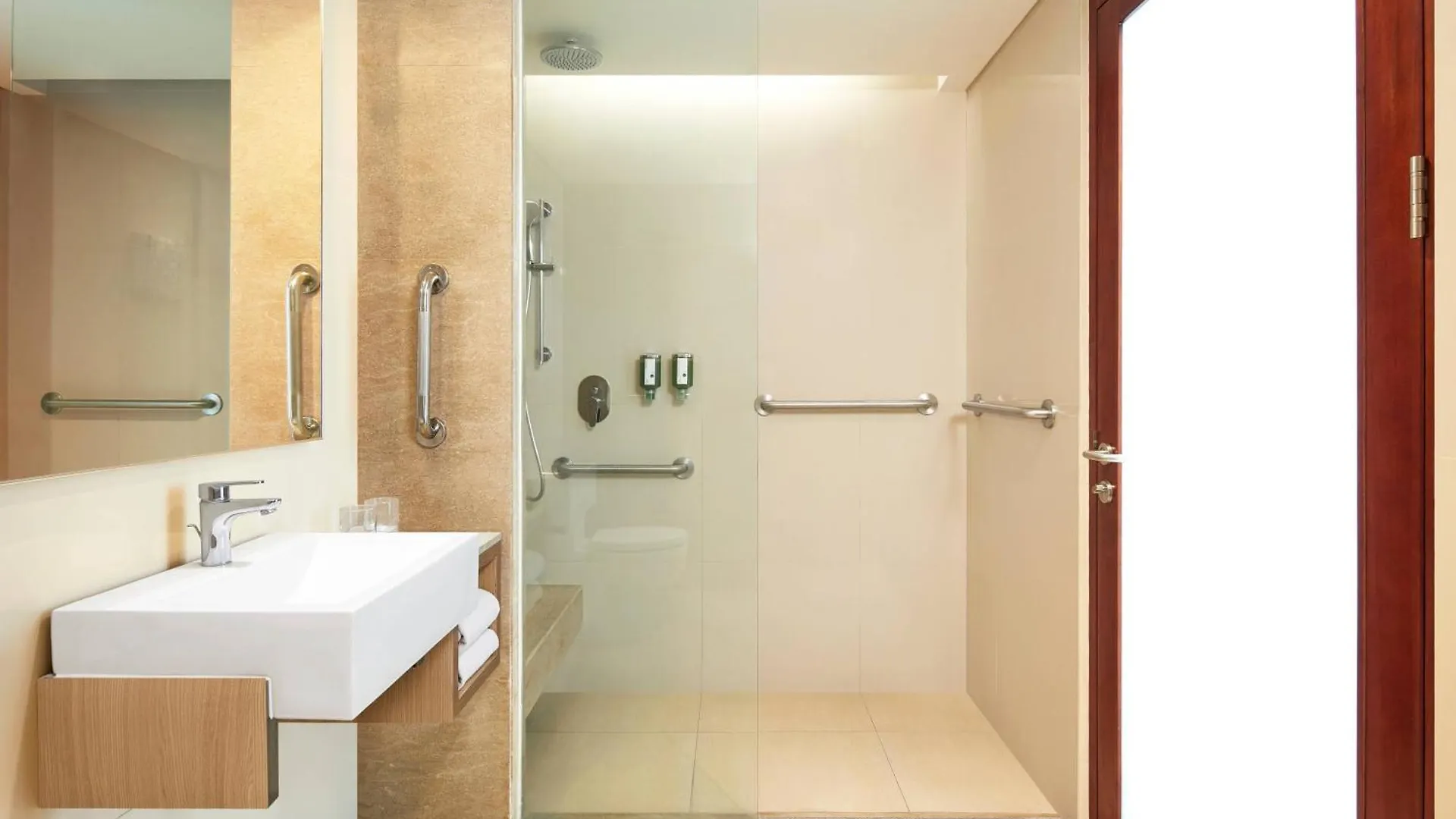 Fairfield By Marriott Bali Legian Hotel